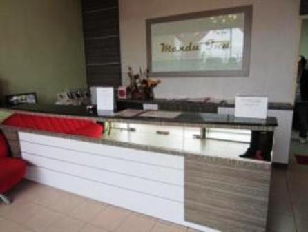 Mendu Inn กูชิง ภายนอก รูปภาพ