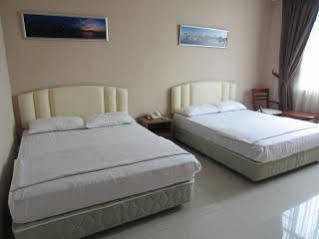 Mendu Inn กูชิง ภายนอก รูปภาพ